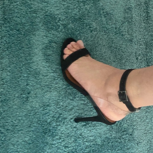 Heels - Picture 3 of 8